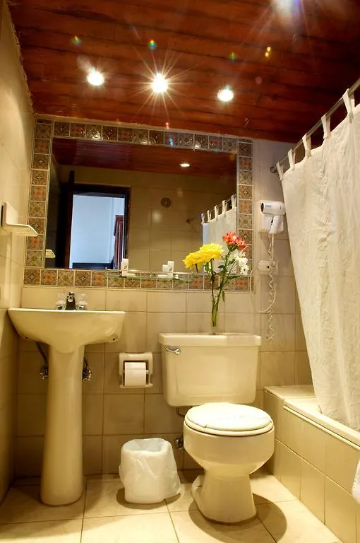 Kituandes Hotel Quito 3*,