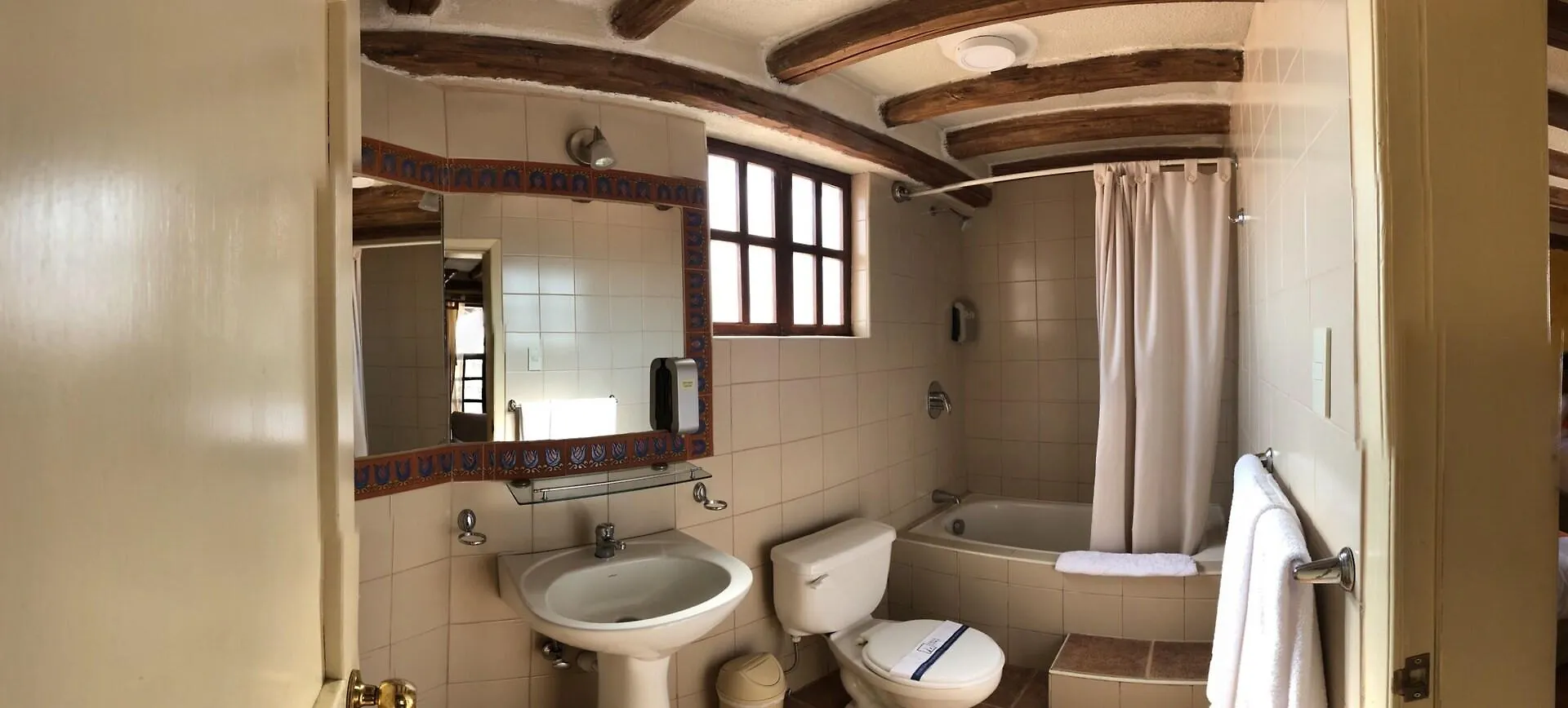 Kituandes Hotel Quito Ecuador