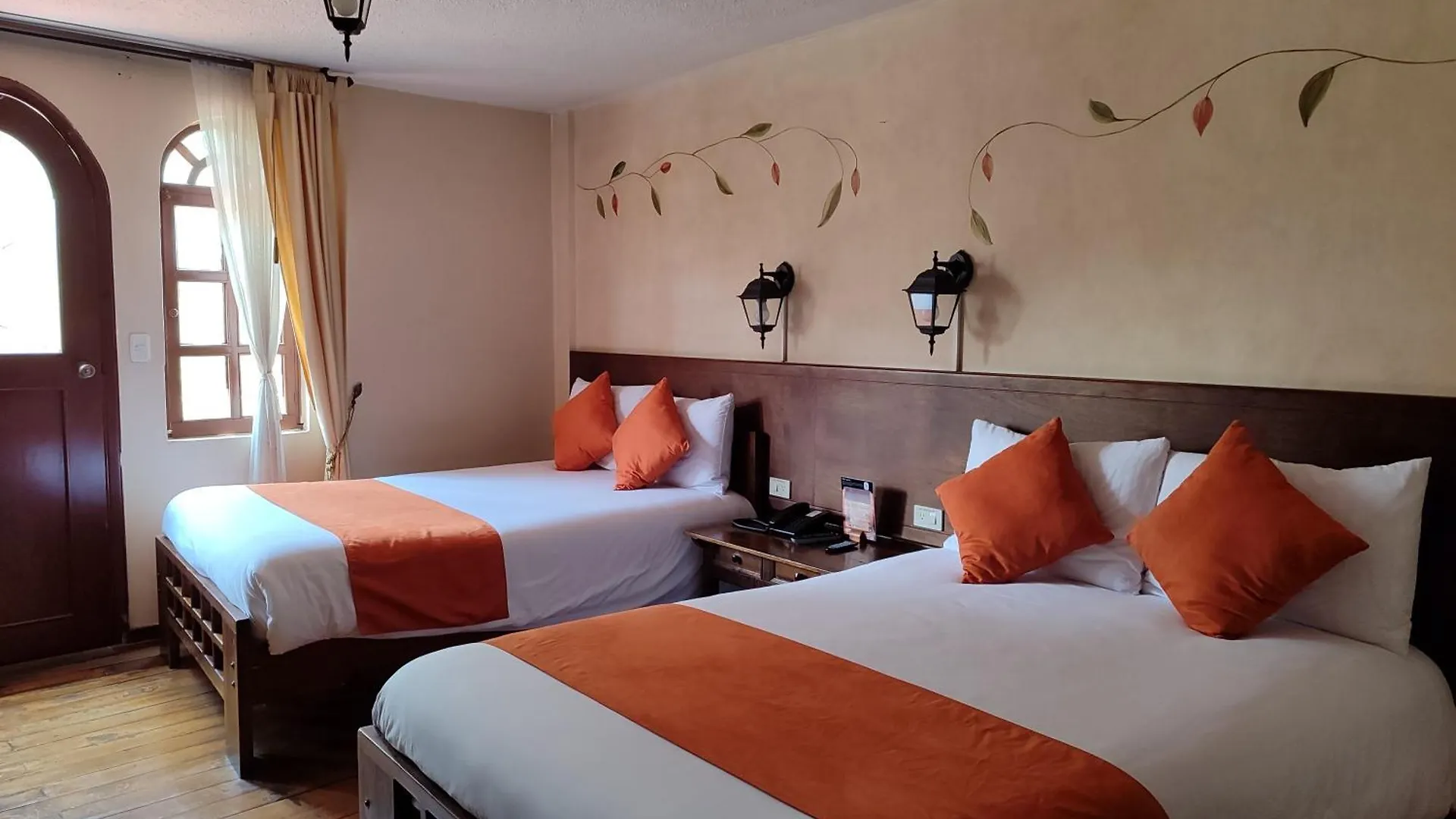 Kituandes Hotel Quito 3*,