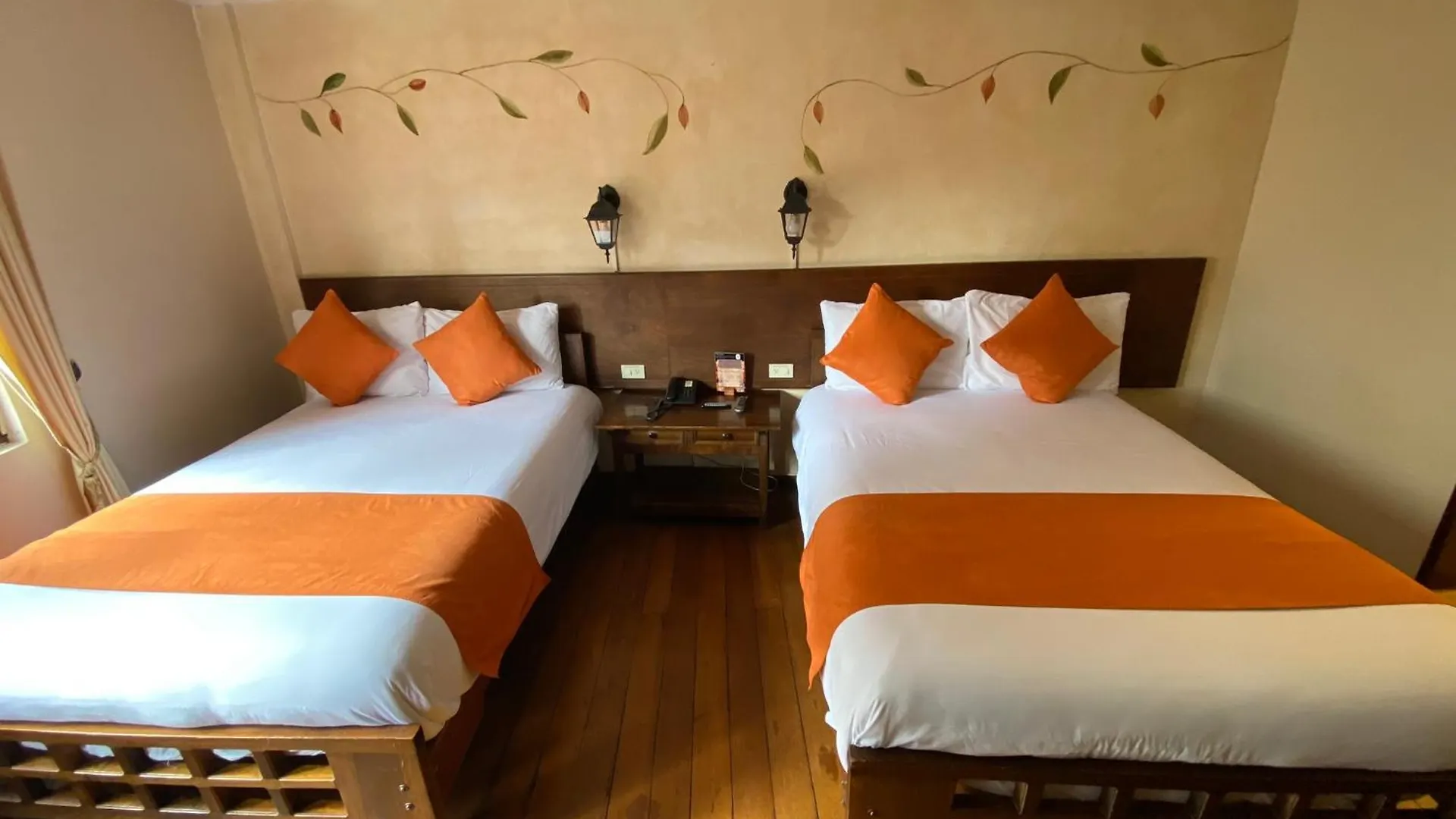 Kituandes Hotel Quito 3*,