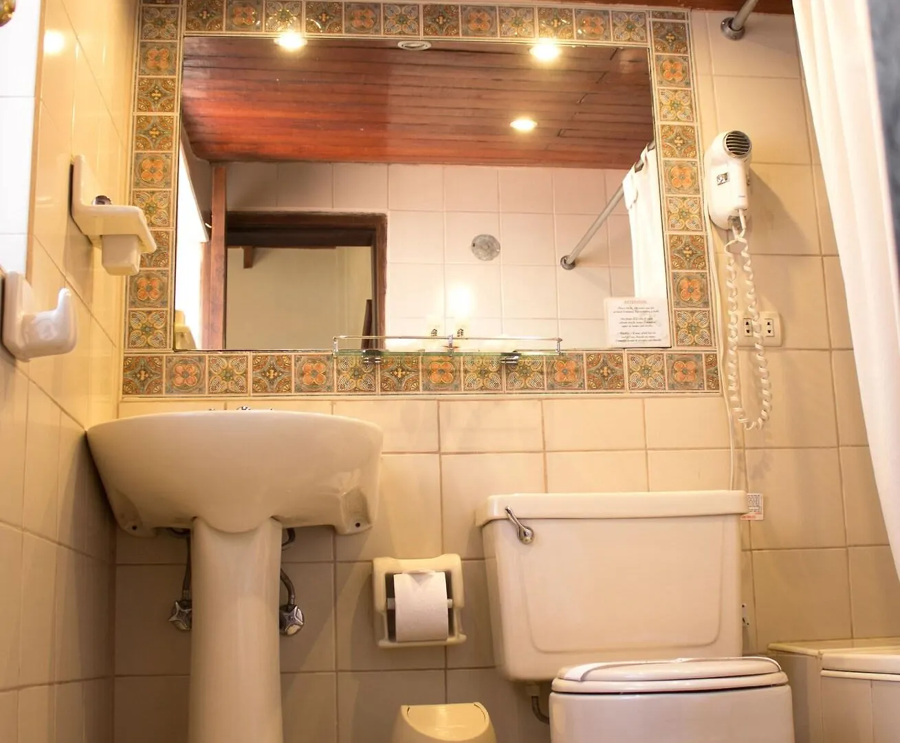Kituandes Hotel Quito 3*,  Ecuador